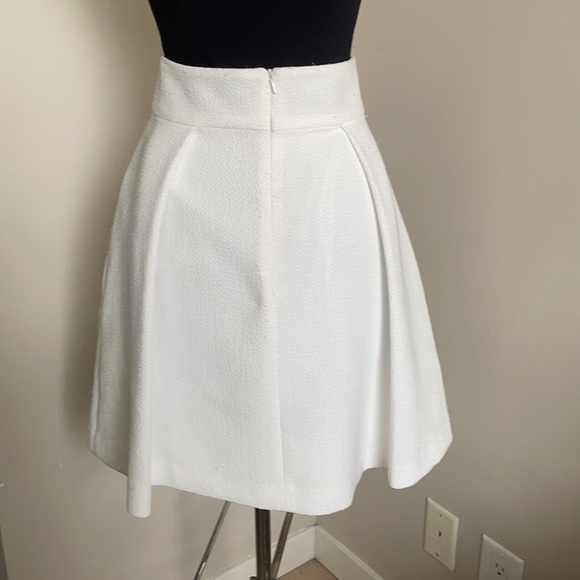 🤍 Cute White Skirt (Black Halo) - Picture 3 of 7